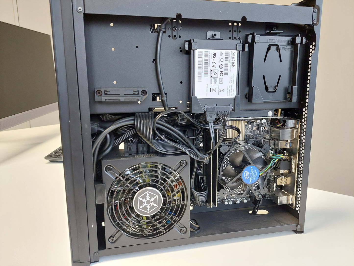 ASUS H110i-PLUS Mini-ITX Gaming PC - Intel i7-6700 | 16GB RAM | 480GB SATA SSD